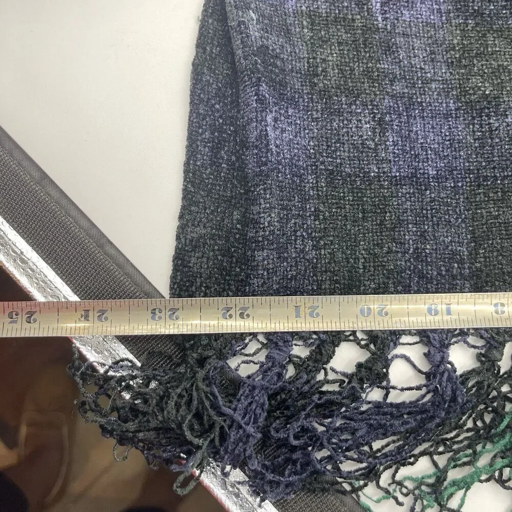 Women's Plaid Shawl Scarf With Fringe 36”X23” Green